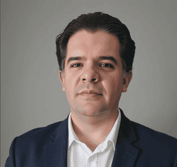 Guillermo Hernando Márquez Guillermo Hernando Márquez